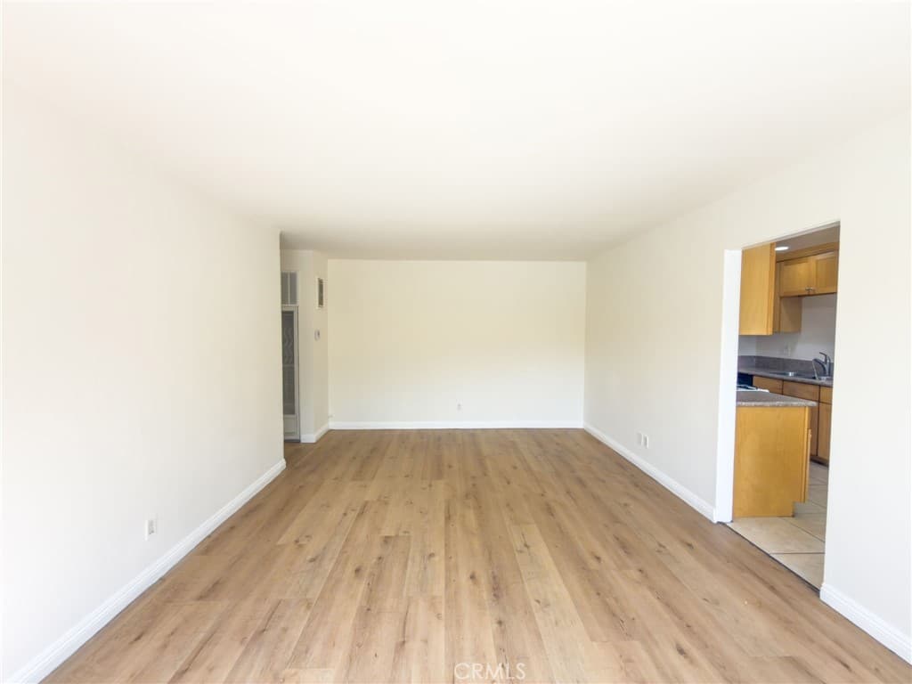 Condo at 3030 Vineland 3, Baldwin Park — photo 4 of 12