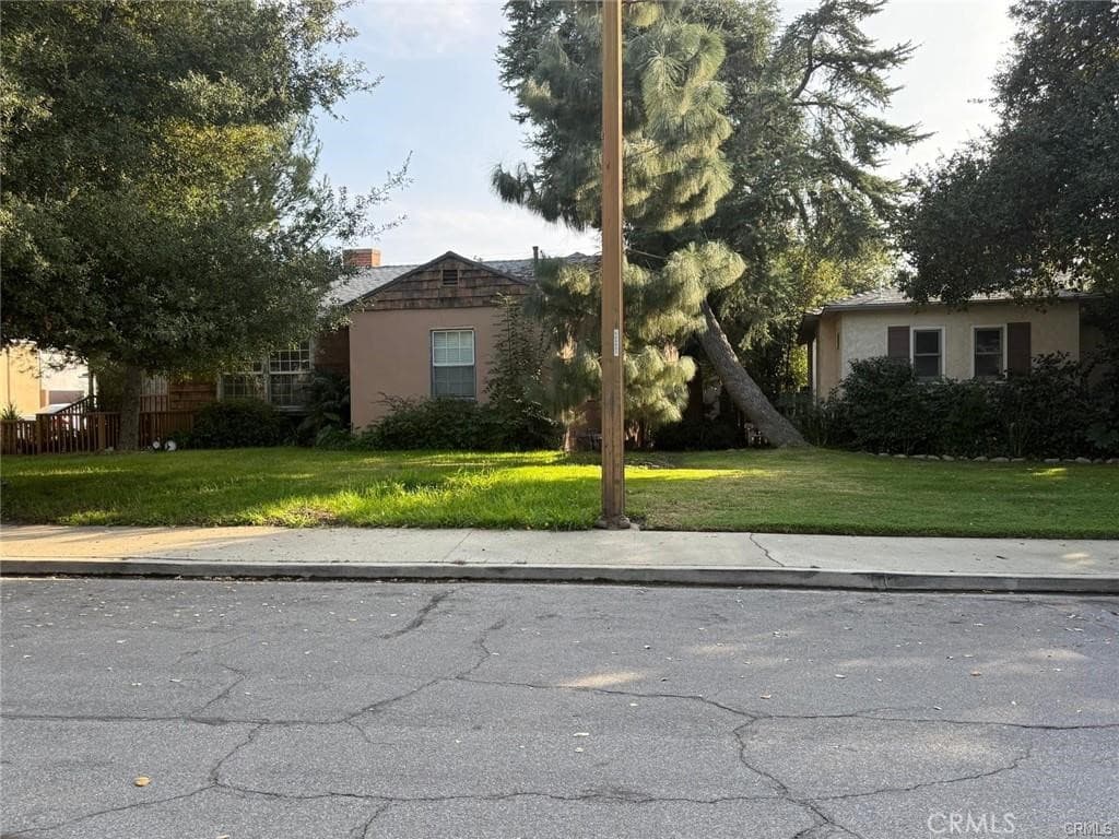 Home at 416 Oakdale Drive, Claremont — photo 1 of 12