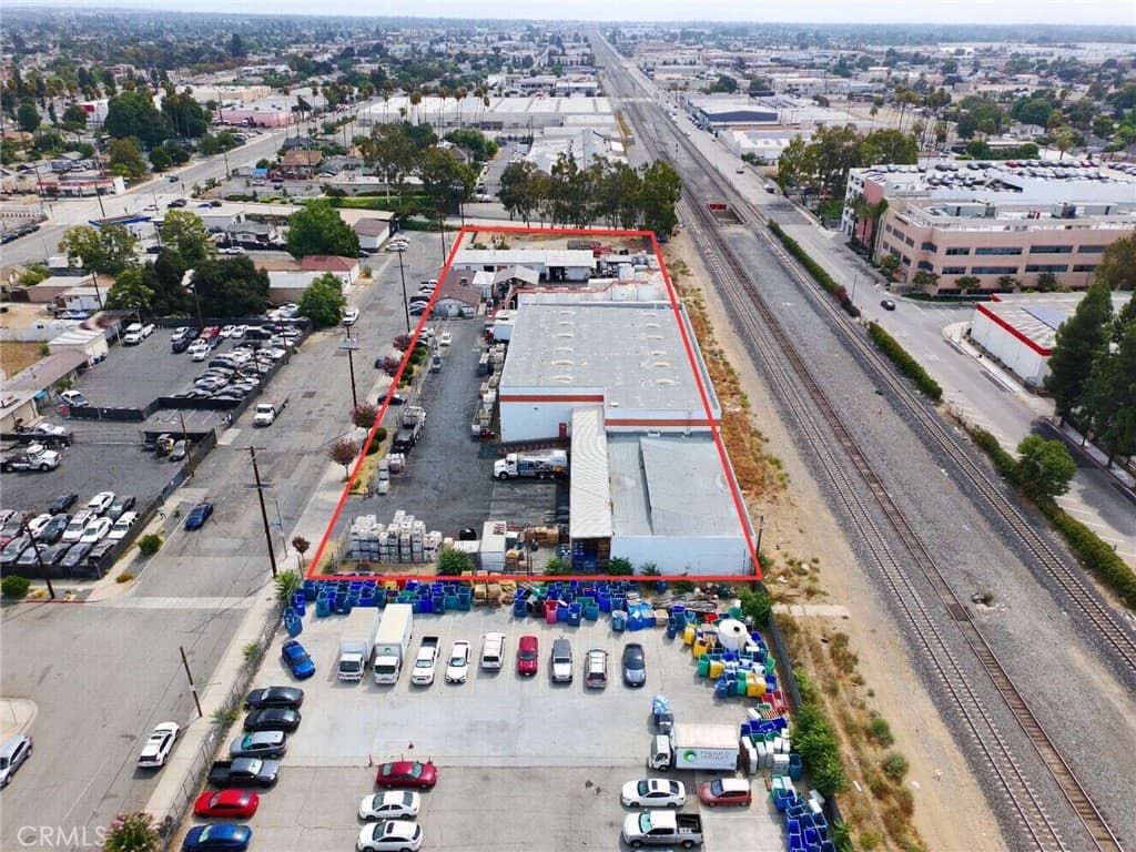 Commercial at 404 480 E Commercial Street, Pomona — photo 3 of 3