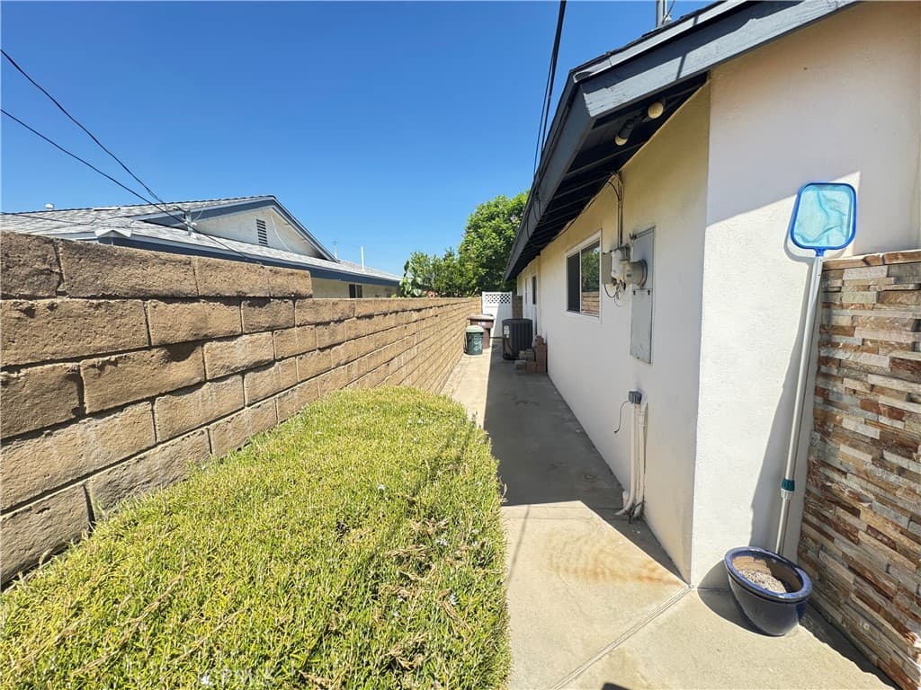 Home at 20944 Delphine Drive, Walnut — photo 11 of 12