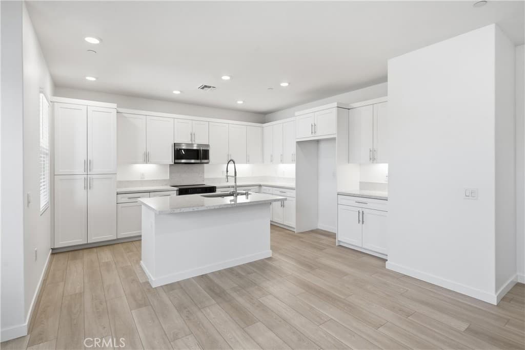 Home at 11401 Primrose Lane, El Monte — photo 8 of 10