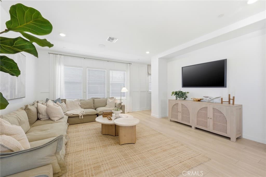 Home at 11422 Wildflower Lane, El Monte — photo 6 of 12