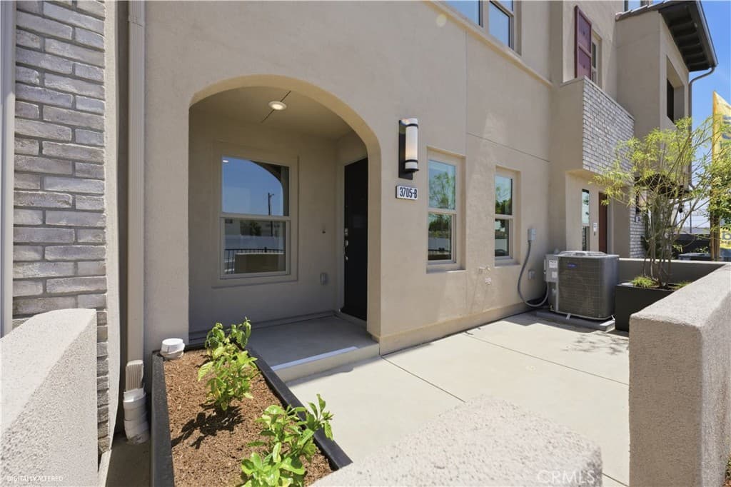 Townhouse at 10726 Harmony Way C, El Monte — photo 3 of 12
