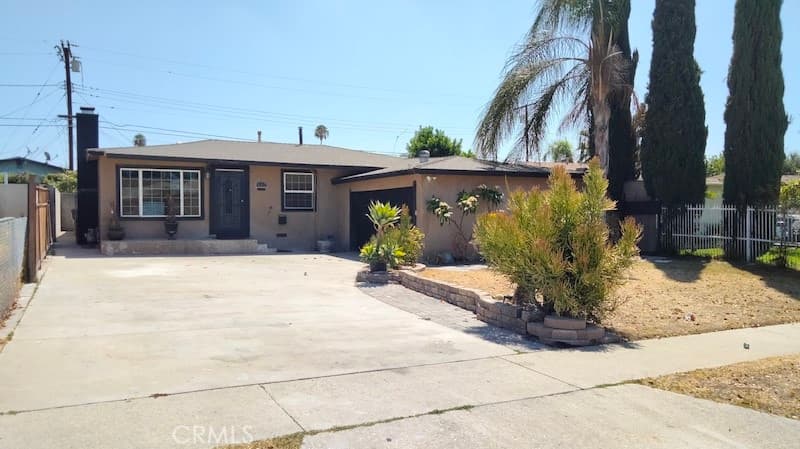 Home at 440 N Durrell Avenue, Azusa — photo 1 of 4