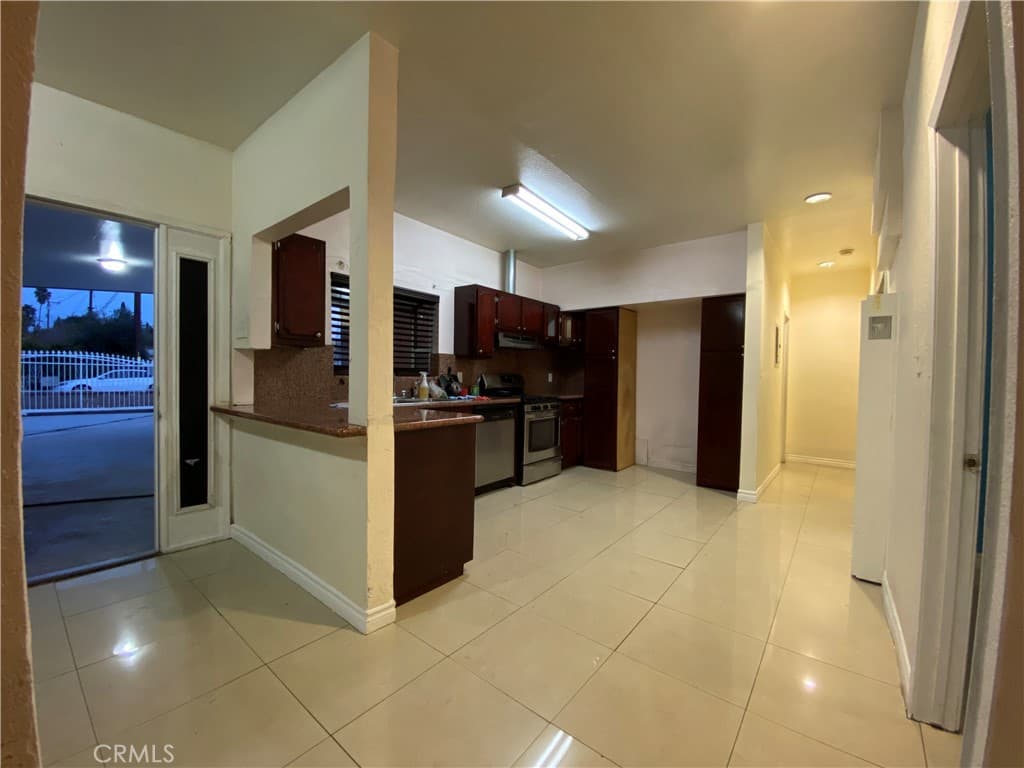 Home at 909 Galemont, Hacienda Heights — photo 10 of 12