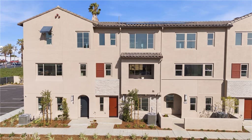 Townhouse at 10720 Golden Koi B, El Monte — photo 2 of 12