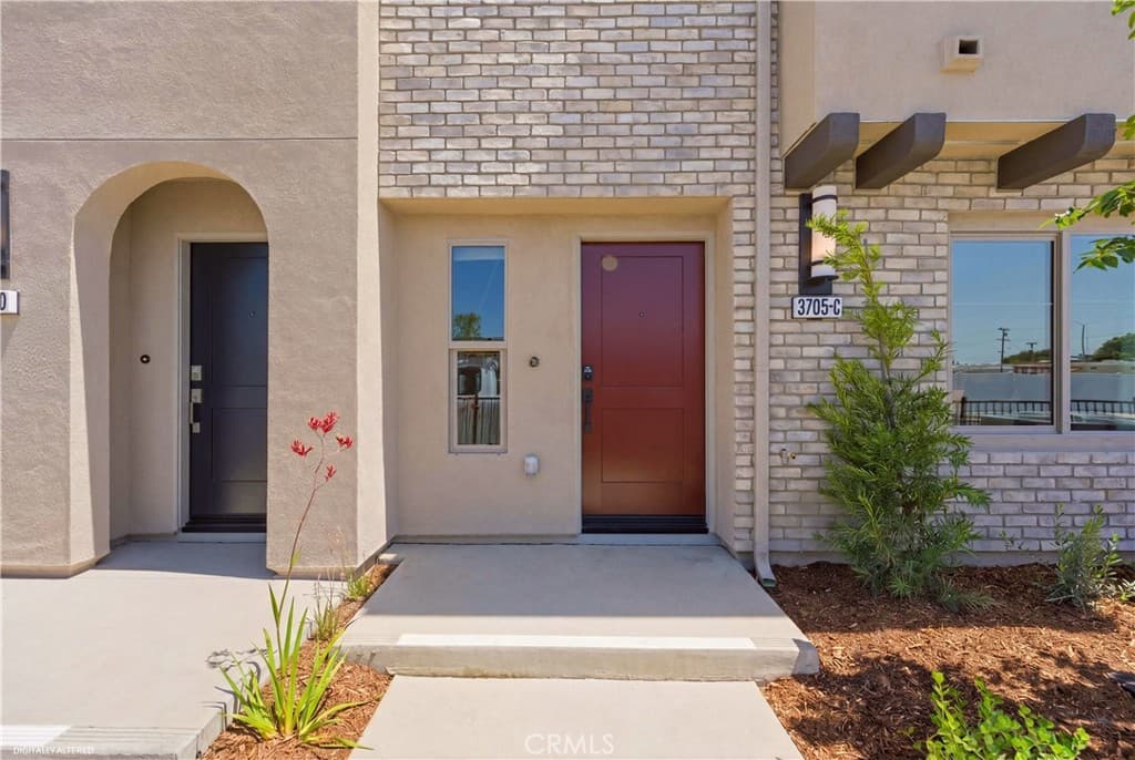 Townhouse at 10720 Golden Koi B, El Monte — photo 3 of 12