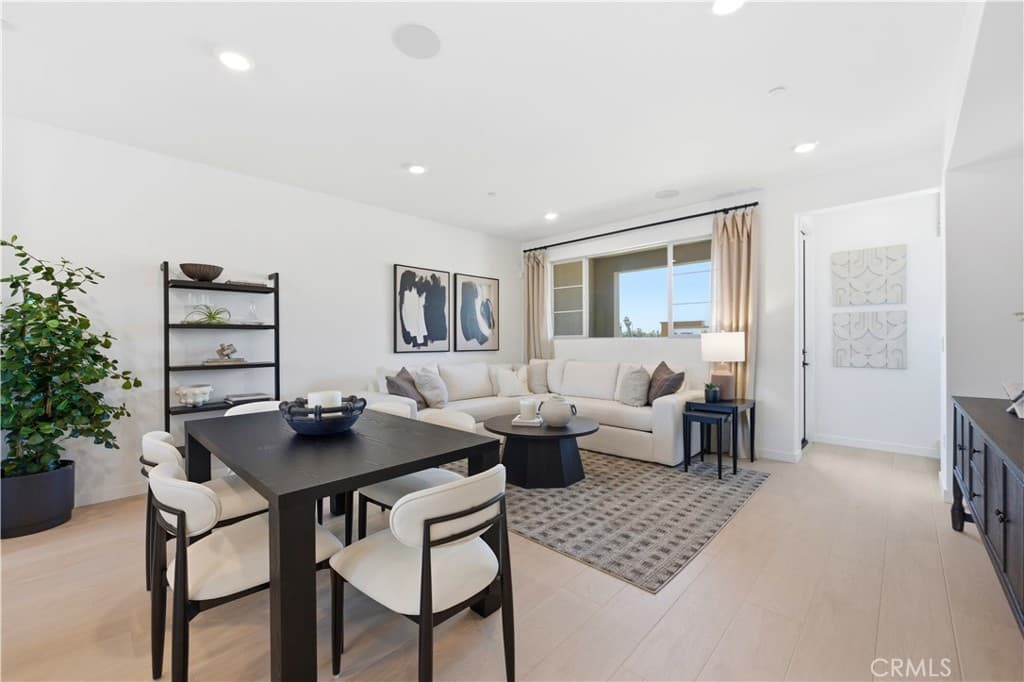 Townhouse at 10720 Golden Koi B, El Monte — photo 4 of 12