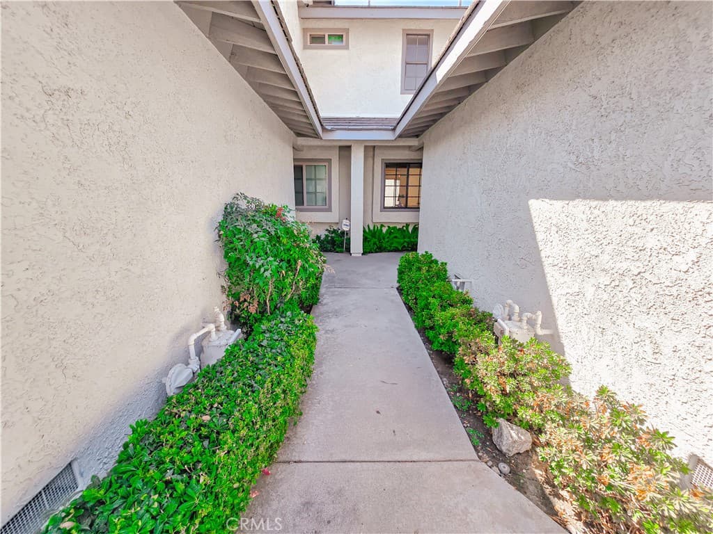Townhouse at 1992 E Cienega Avenue D, Covina — photo 3 of 12
