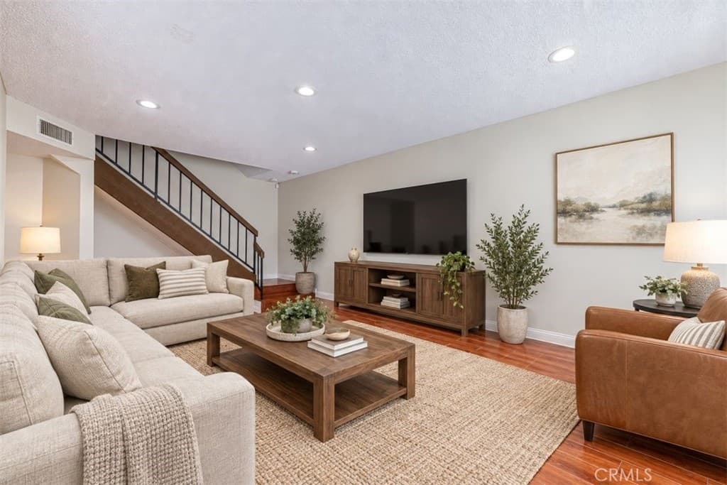 Condo at 866 W 13th 2, Azusa — photo 2 of 12
