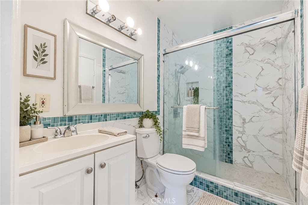 Condo at 866 W 13th 2, Azusa — photo 10 of 12