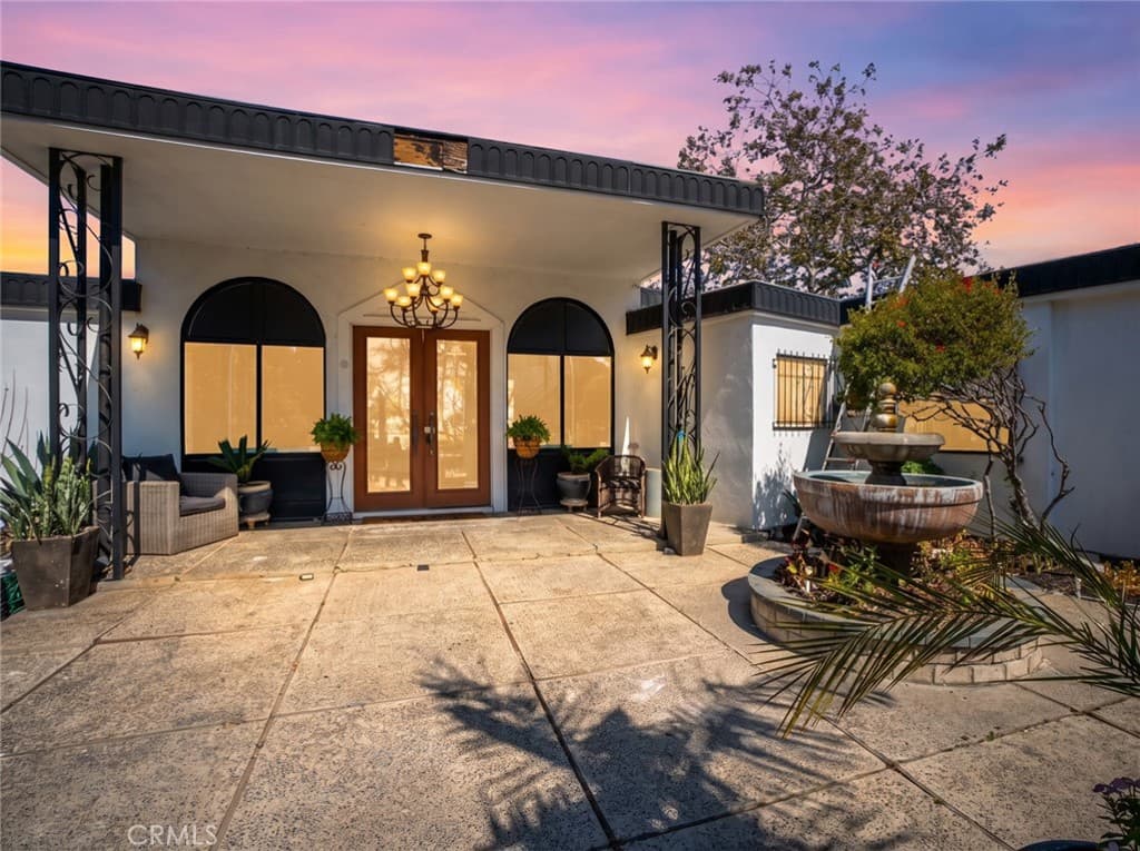 Home at 950 Hillcrest, Pomona — photo 10 of 12
