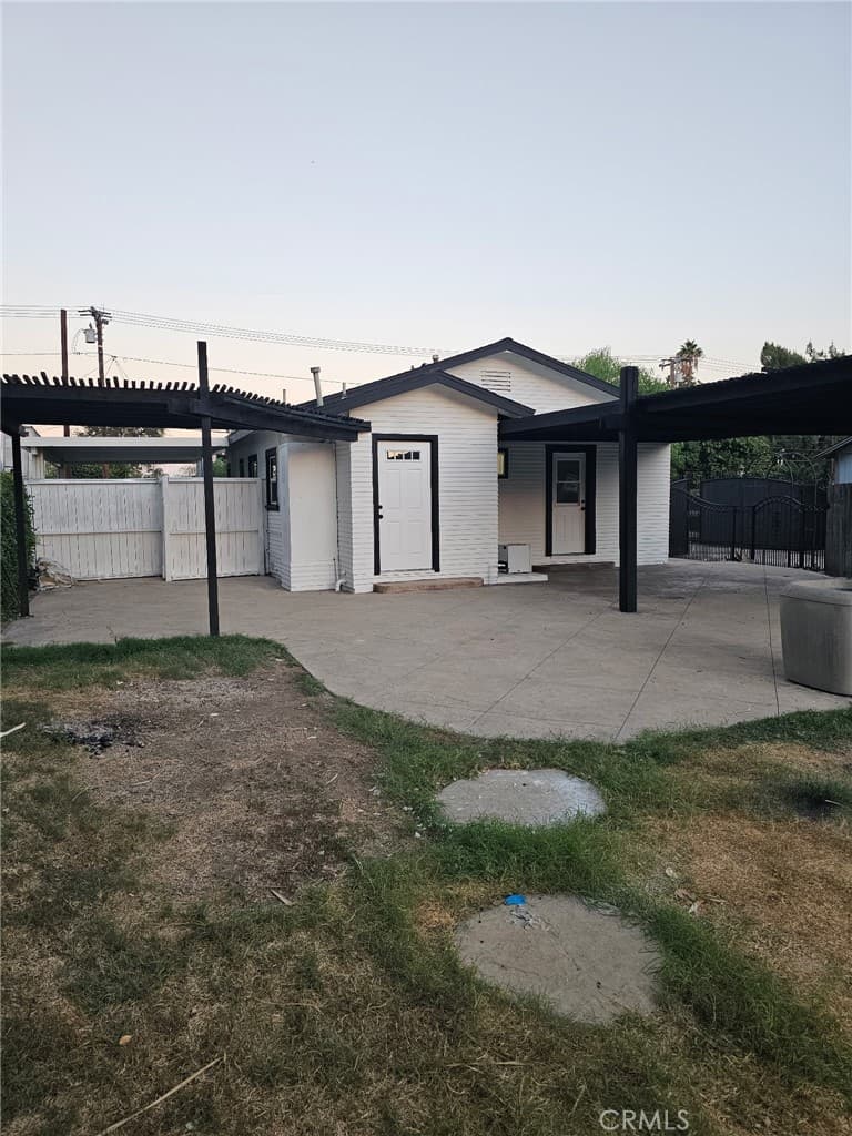 Home at 11046 Kadota, Pomona — photo 4 of 12