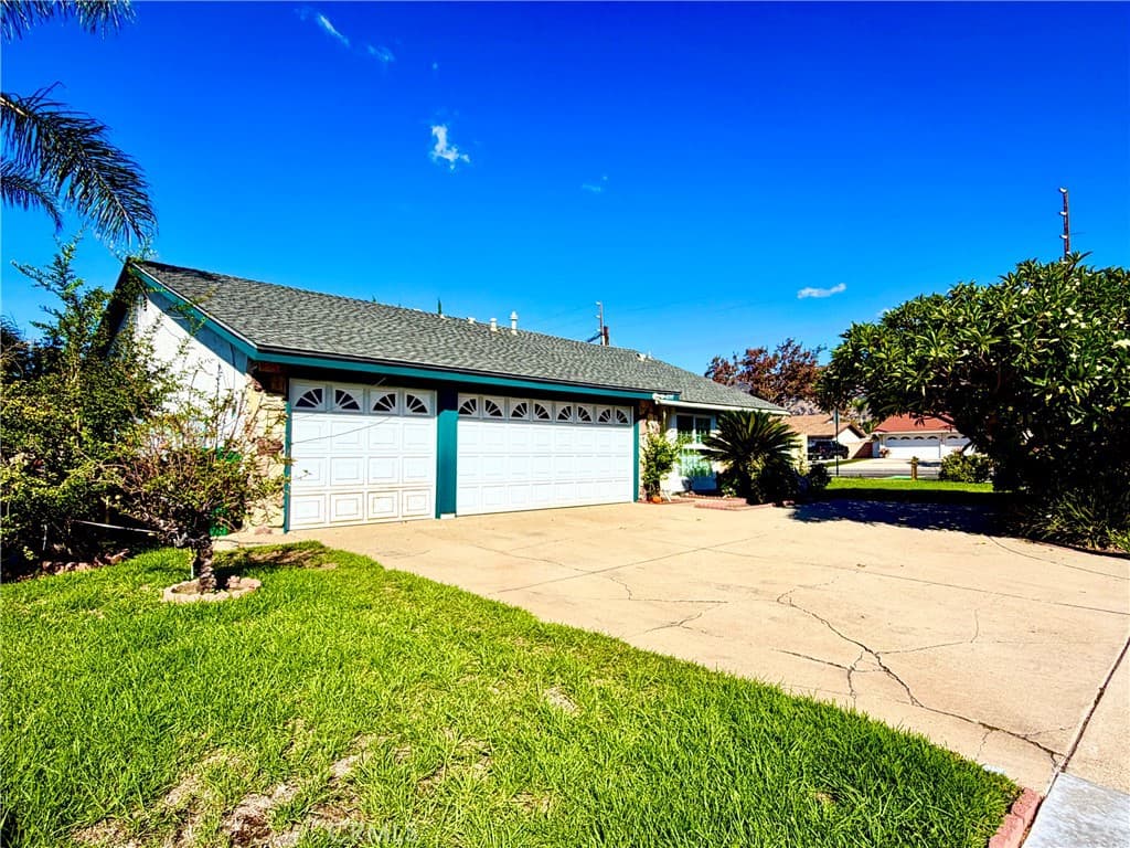 Home at 4595 Wheeler, La Verne — photo 3 of 12