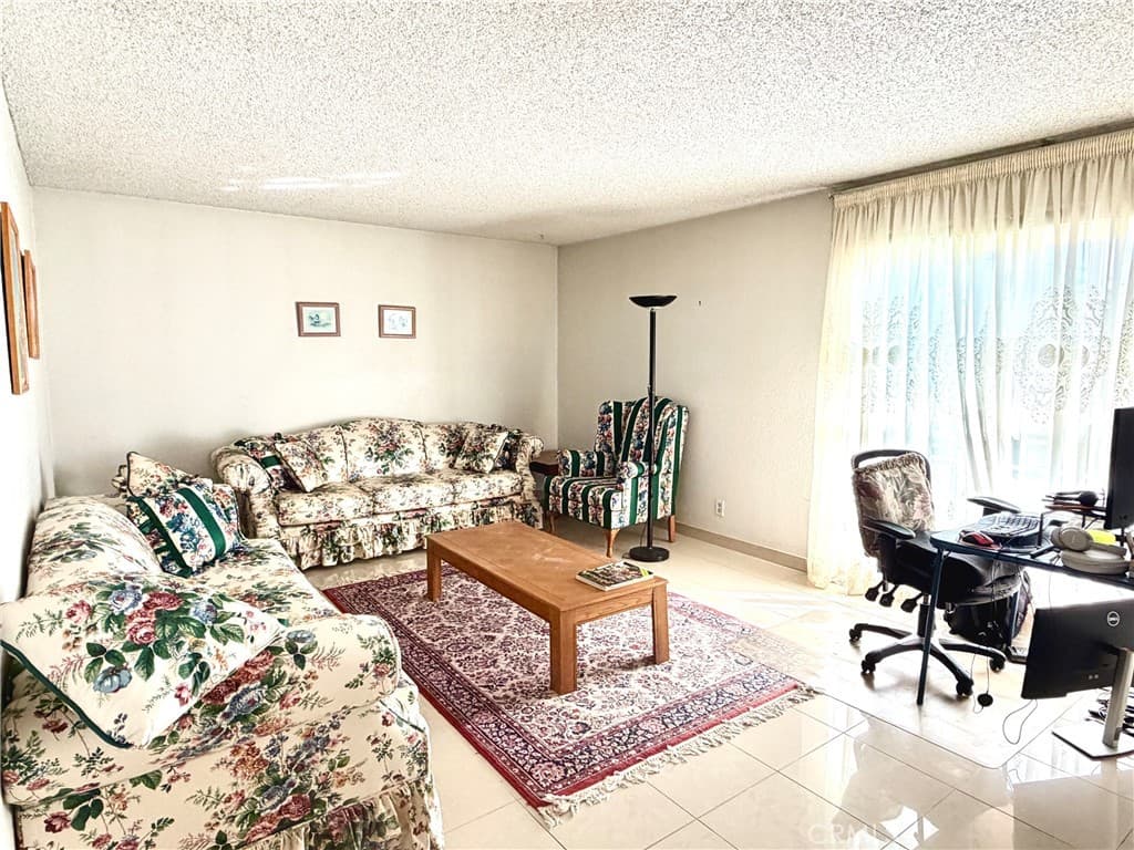 Home at 4595 Wheeler, La Verne — photo 4 of 12