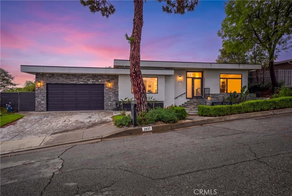 Home at 2637 N Mountain Avenue, Claremont — photo 2 of 12