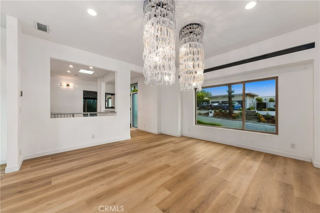 Home at 2637 N Mountain Avenue, Claremont — photo 5 of 12