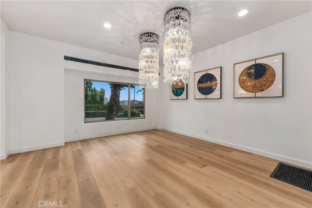 Home at 2637 N Mountain Avenue, Claremont — photo 6 of 12