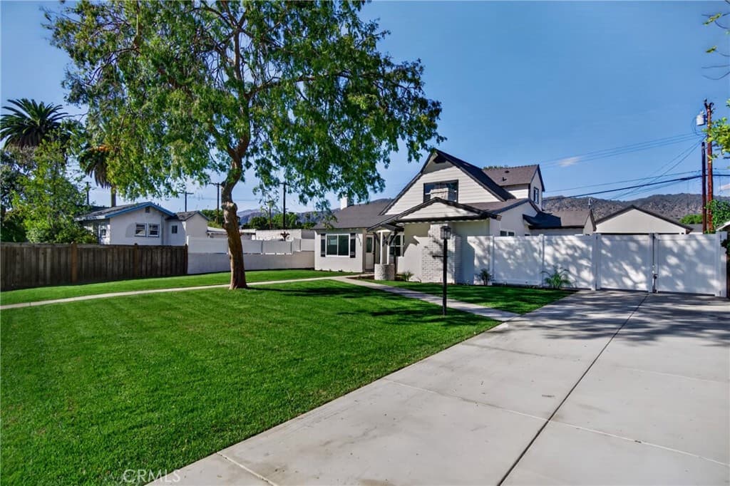 Home at 811 E Ada, Glendora — photo 4 of 12