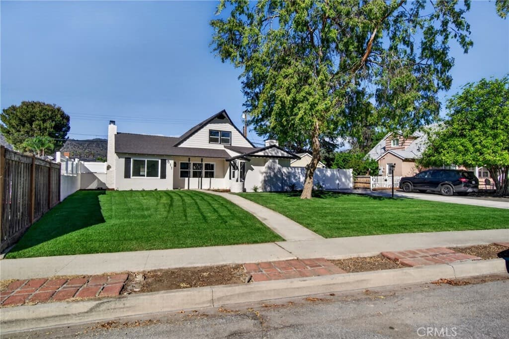Home at 811 E Ada, Glendora — photo 10 of 12