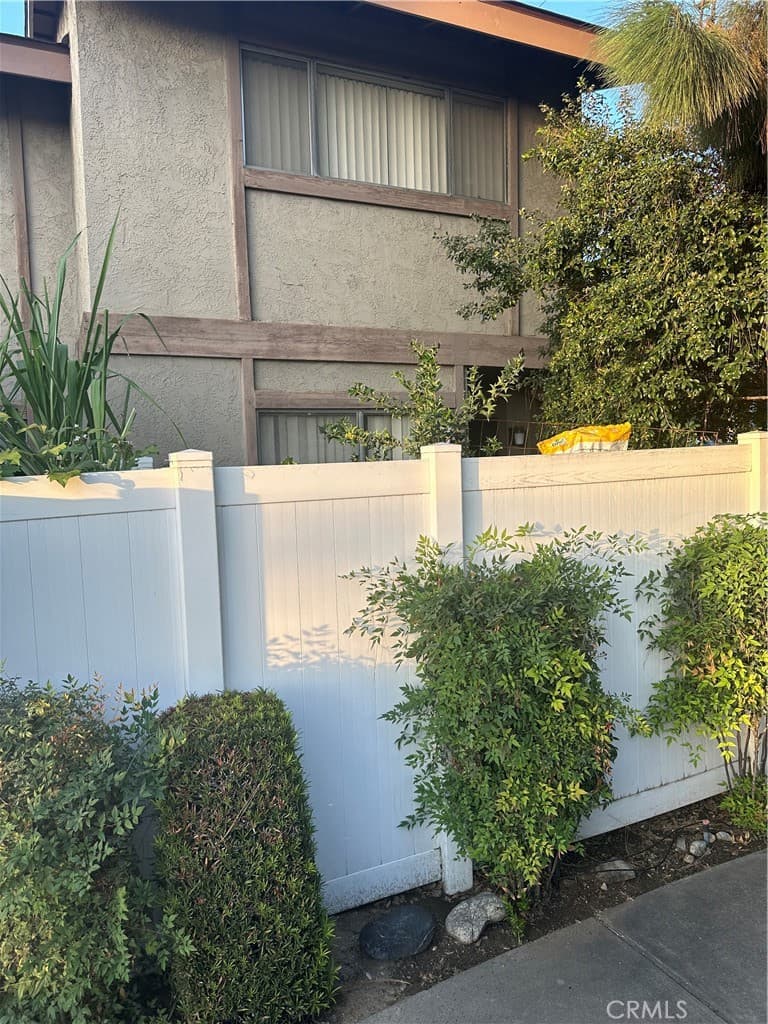 Condo at 2447 Huntington, Duarte — photo 2 of 6