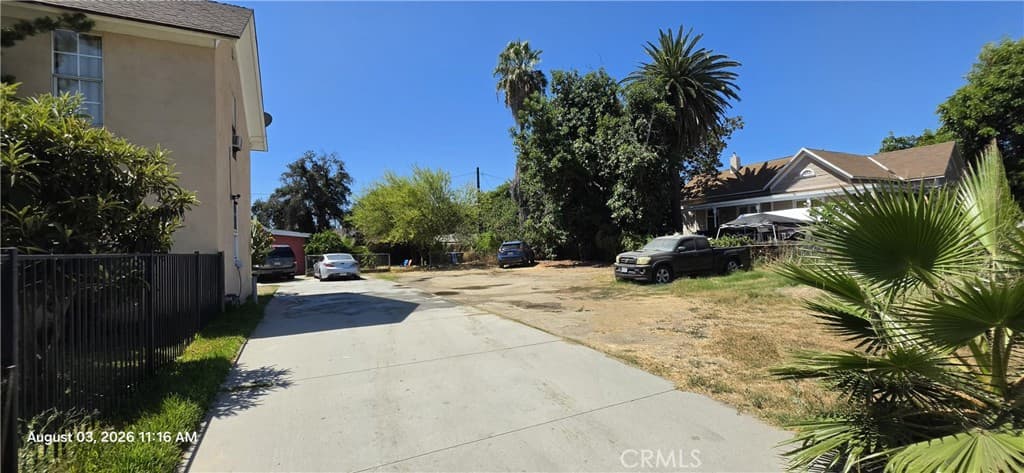 Home at 802 W 7th Street, Pomona — photo 8 of 9