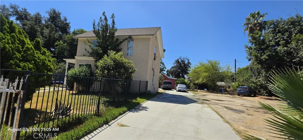 Home at 802 W 7th Street, Pomona — photo 9 of 9
