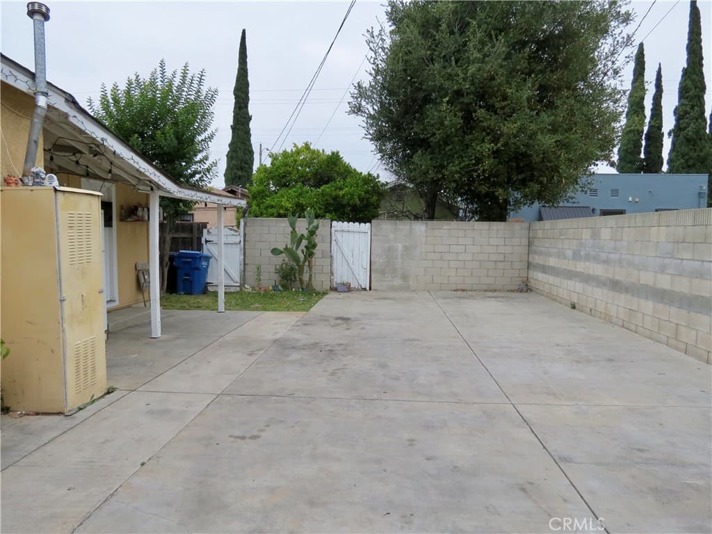 Home at 212 N Azusa, Azusa — photo 10 of 12