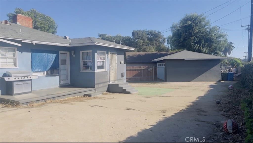 Home at 2011 Armour, Pomona — photo 11 of 12