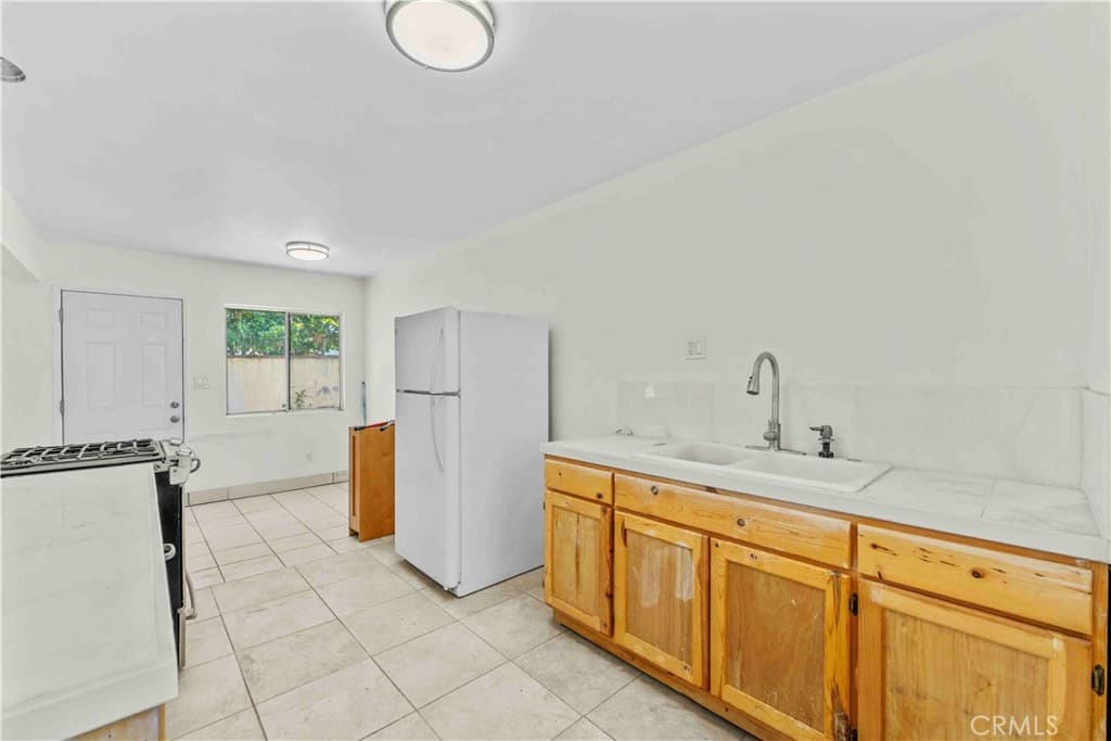 Multi-Family at 11215 Maplefield, South El Monte — photo 8 of 12