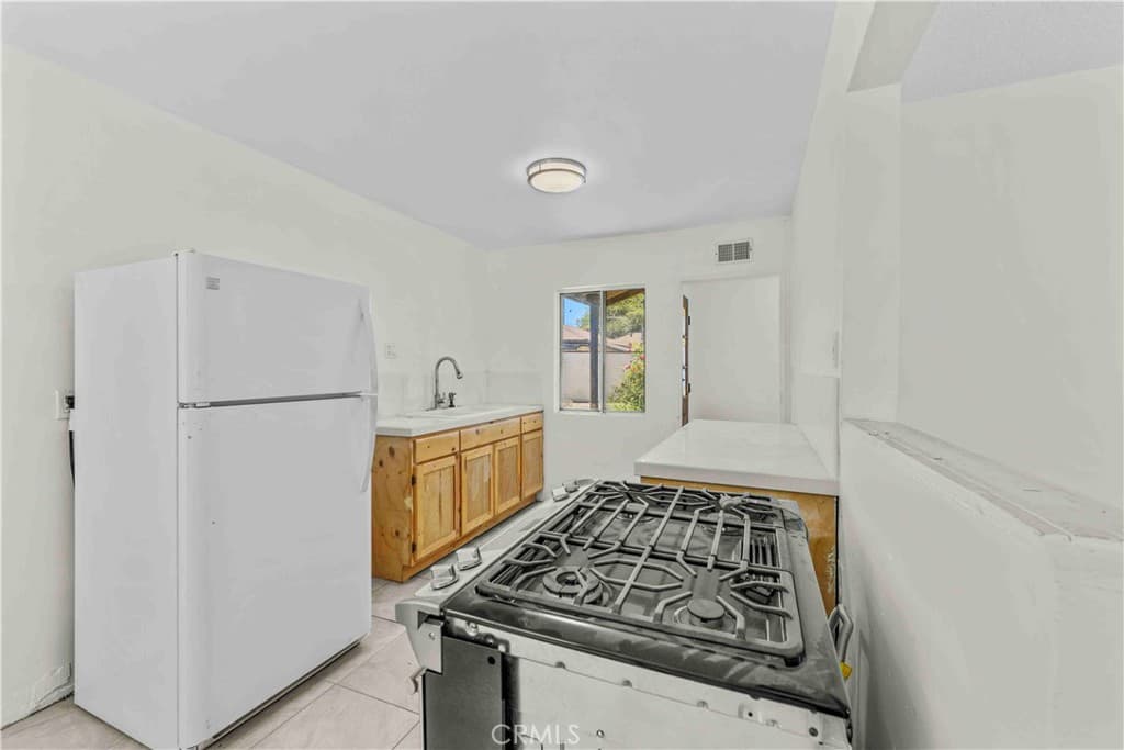 Multi-Family at 11215 Maplefield, South El Monte — photo 10 of 12
