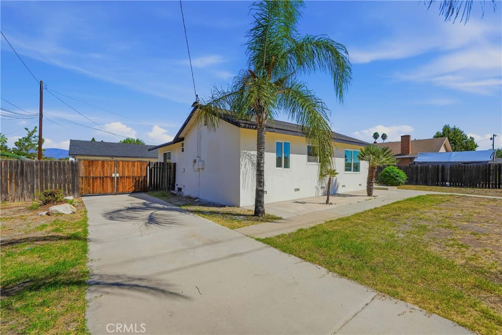 Home at 883 E Columbia Avenue, Pomona — photo 1 of 12