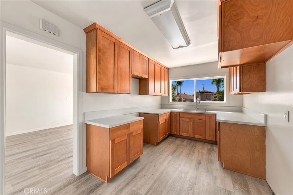 Home at 883 E Columbia Avenue, Pomona — photo 11 of 12