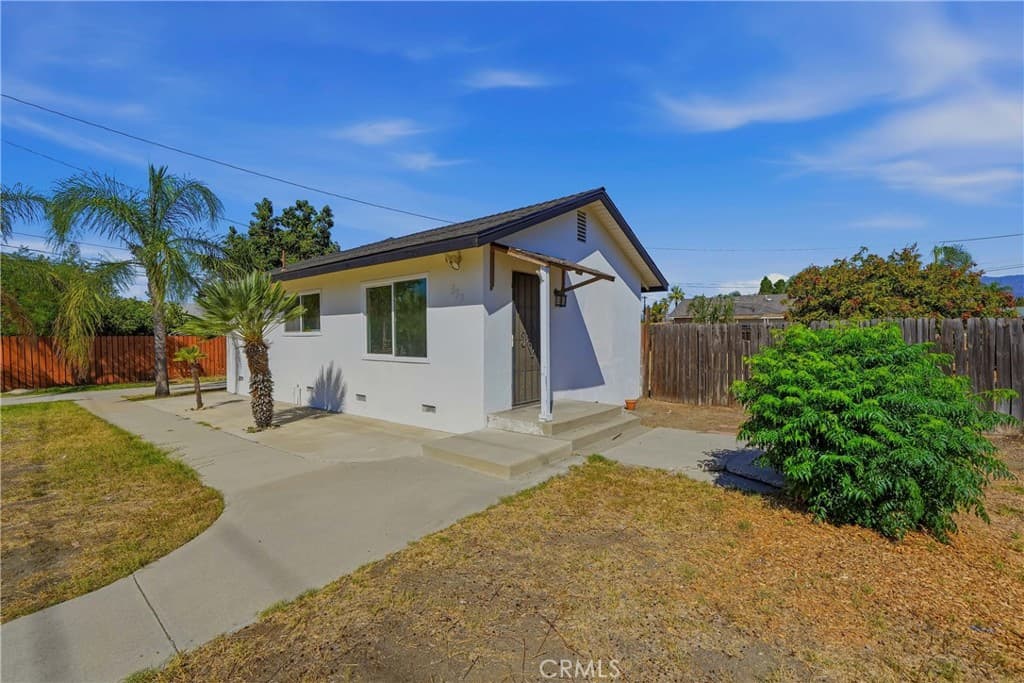 Home at 883 E Columbia Avenue, Pomona — photo 3 of 12