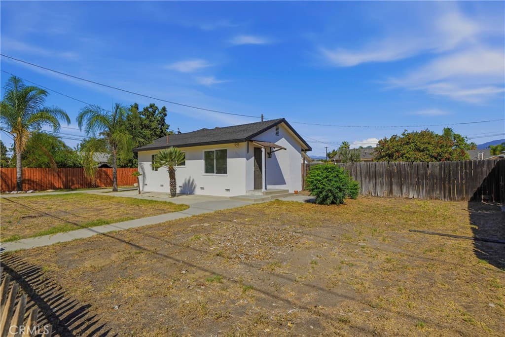 Home at 883 E Columbia Avenue, Pomona — photo 5 of 12
