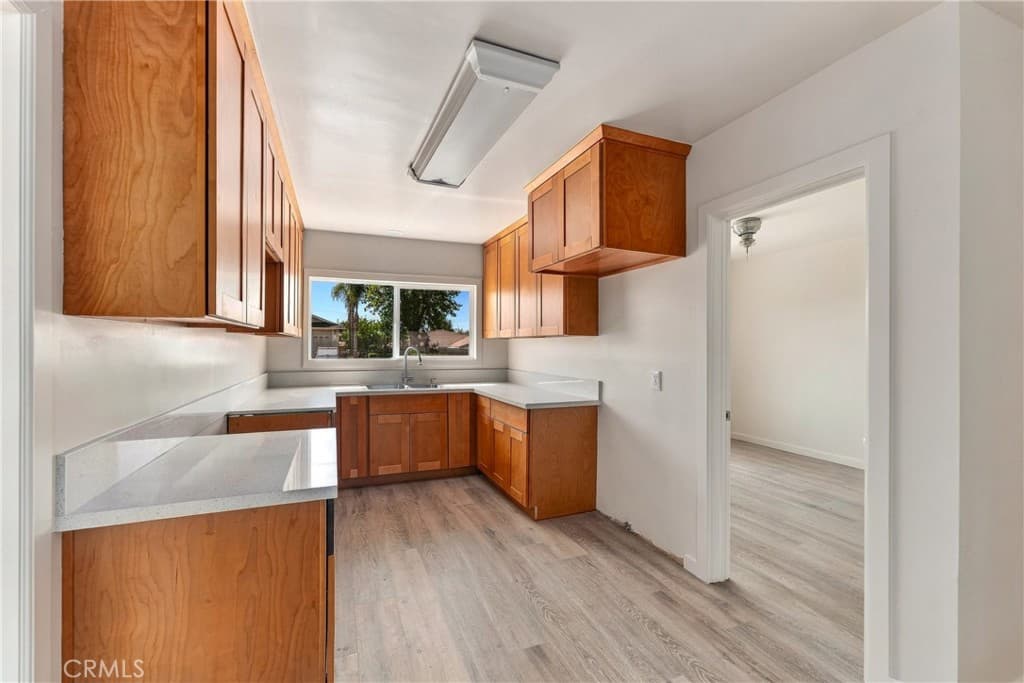 Home at 883 E Columbia Avenue, Pomona — photo 10 of 12