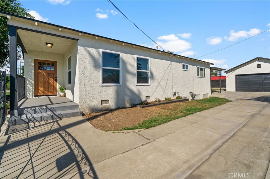 Home at 956 S Reservoir, Pomona — photo 11 of 12