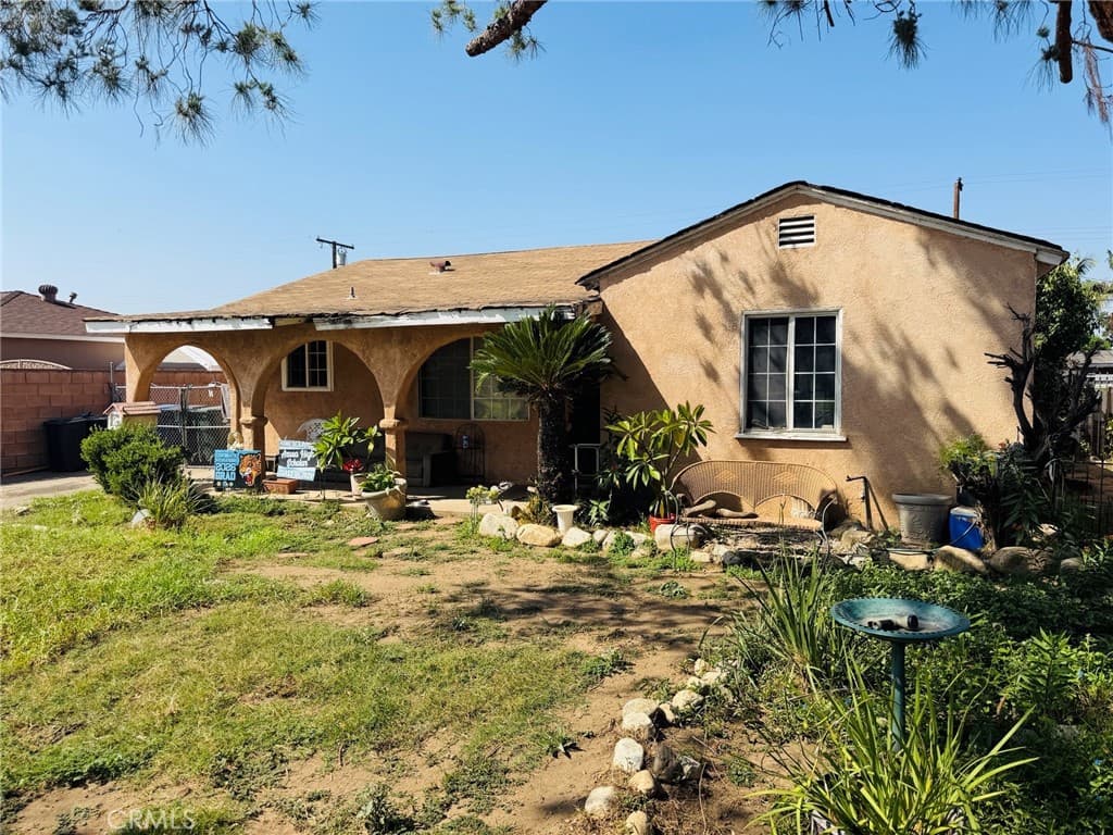 Home at 213 S Murray, Azusa — photo 3 of 6
