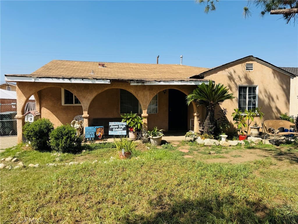 Home at 213 S Murray, Azusa — photo 4 of 6