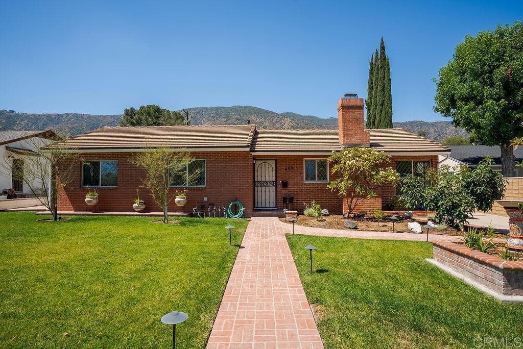Home at 453 W Laurel Avenue, Glendora — photo 6 of 12