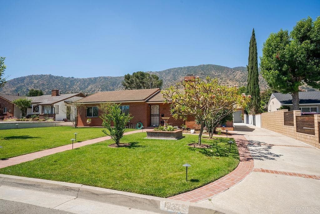 Home at 453 W Laurel Avenue, Glendora — photo 7 of 12