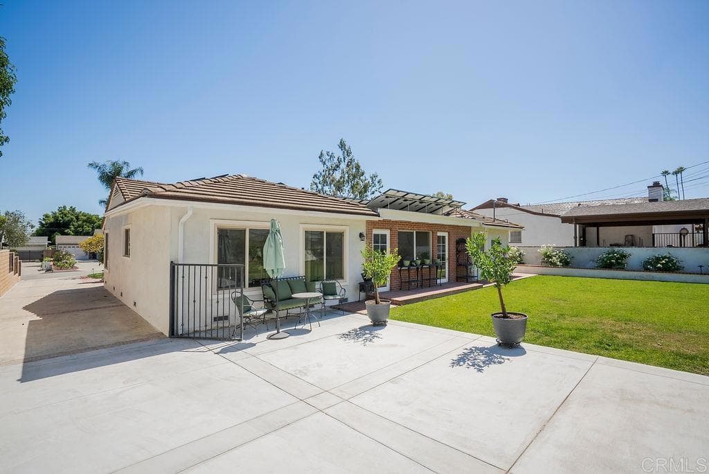 Home at 453 W Laurel Avenue, Glendora — photo 8 of 12