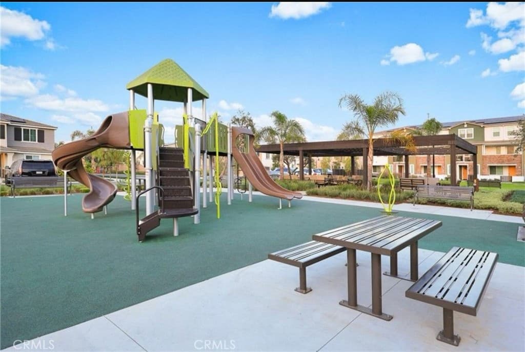 Condo at 240 Lockhart, West Covina — photo 8 of 12
