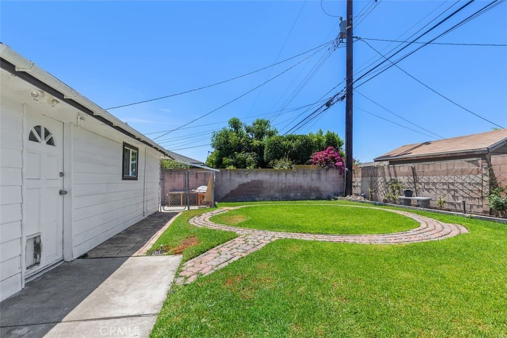 Home at 4711 N Hollenbeck, Covina — photo 7 of 12
