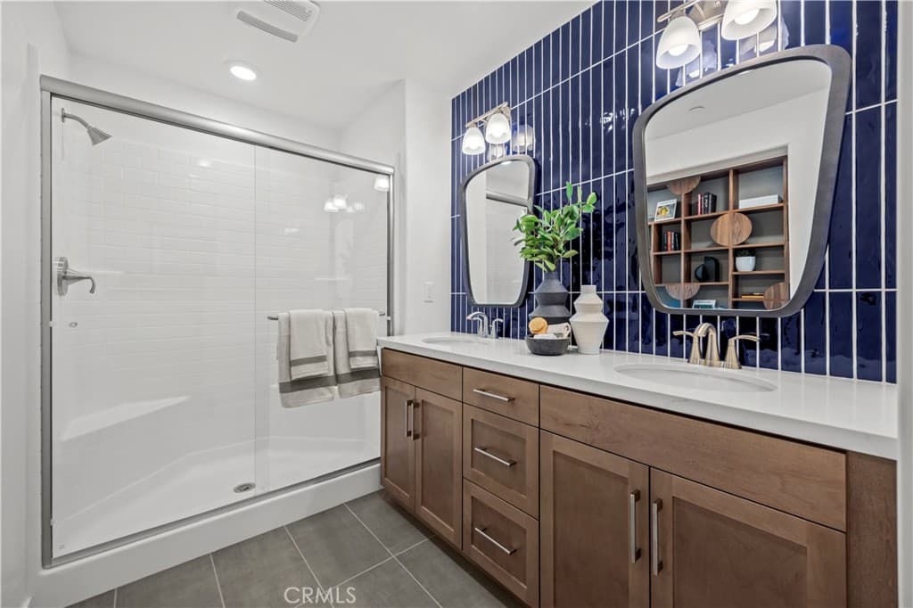 Townhouse at 228 Stillwater Lane, Claremont — photo 9 of 12
