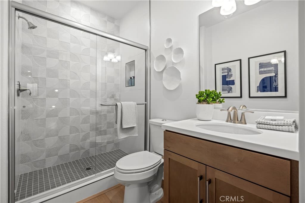 Townhouse at 230 Stillwater Lane, Claremont — photo 4 of 12
