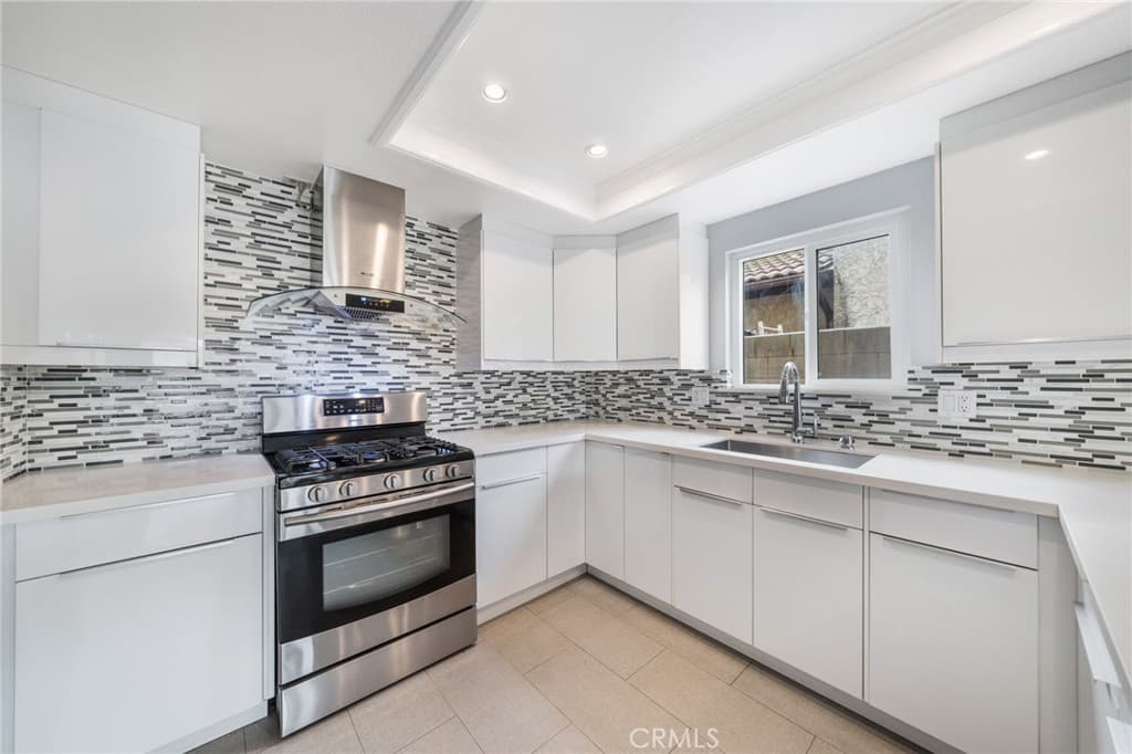 Home at 13706 Monterey Ave, Baldwin Park — photo 9 of 12