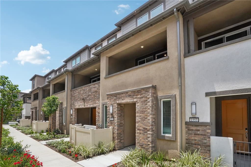 Condo at 1551 Stratus Drive, Pomona — photo 2 of 12