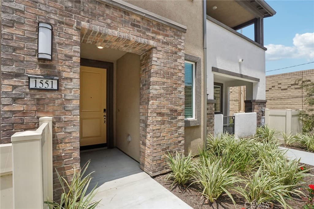 Condo at 1551 Stratus Drive, Pomona — photo 3 of 12