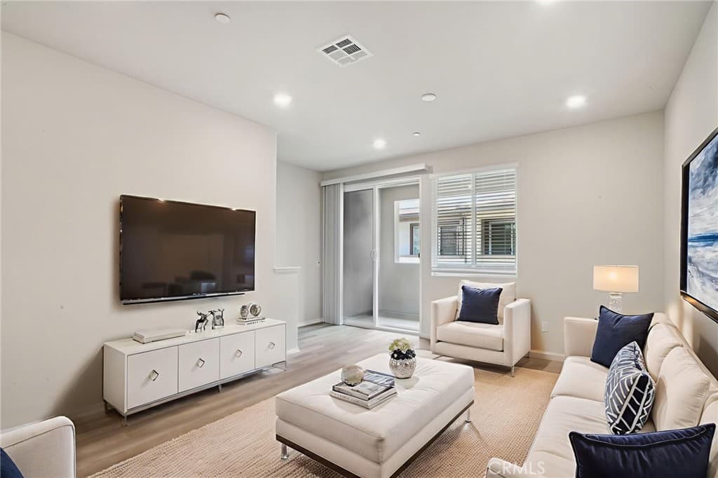 Condo at 1551 Stratus Drive, Pomona — photo 7 of 12